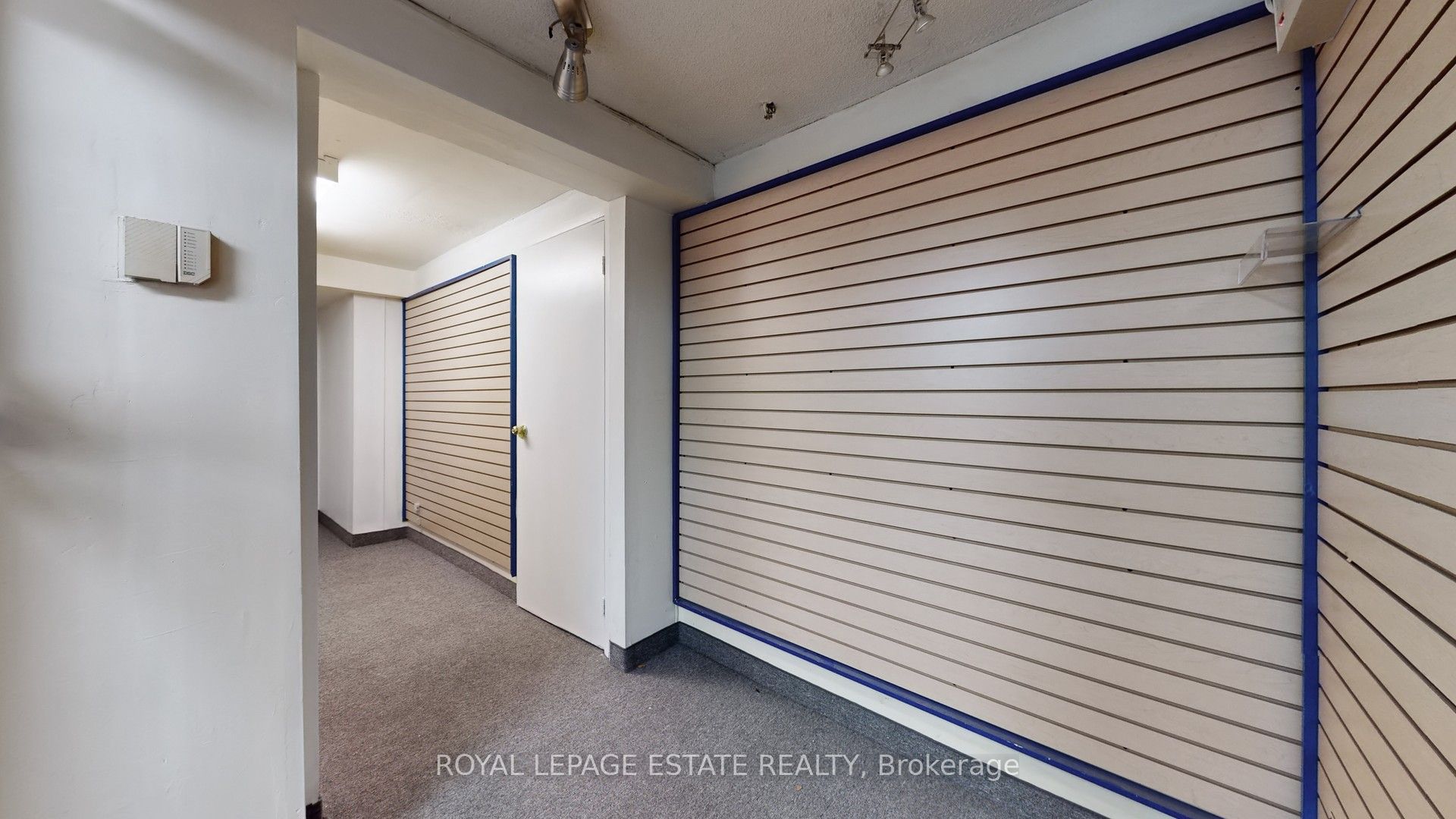 #b101 - 2558 Danforth Avenue Property Photo 12