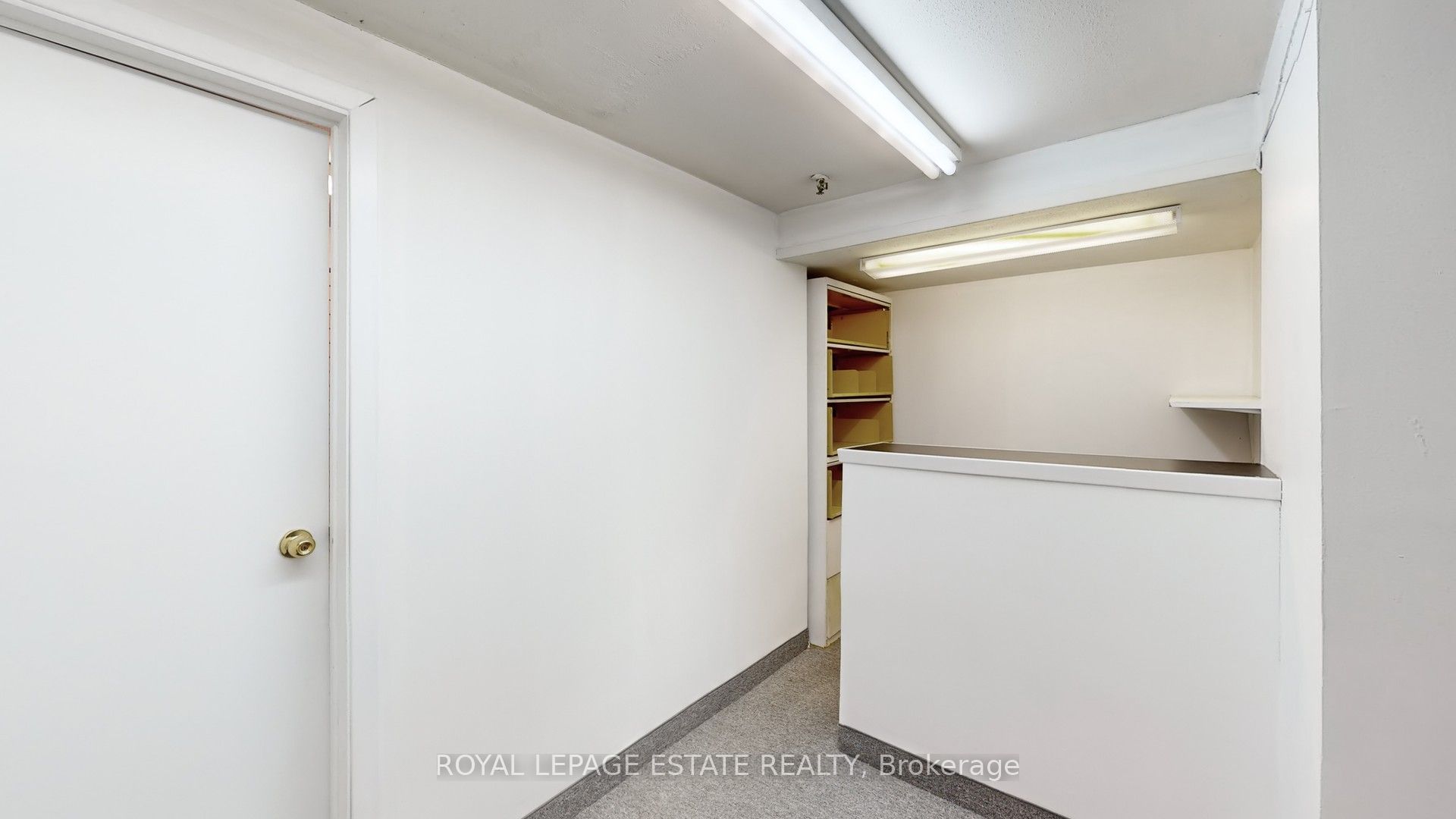 #b101 - 2558 Danforth Avenue Property Photo 15