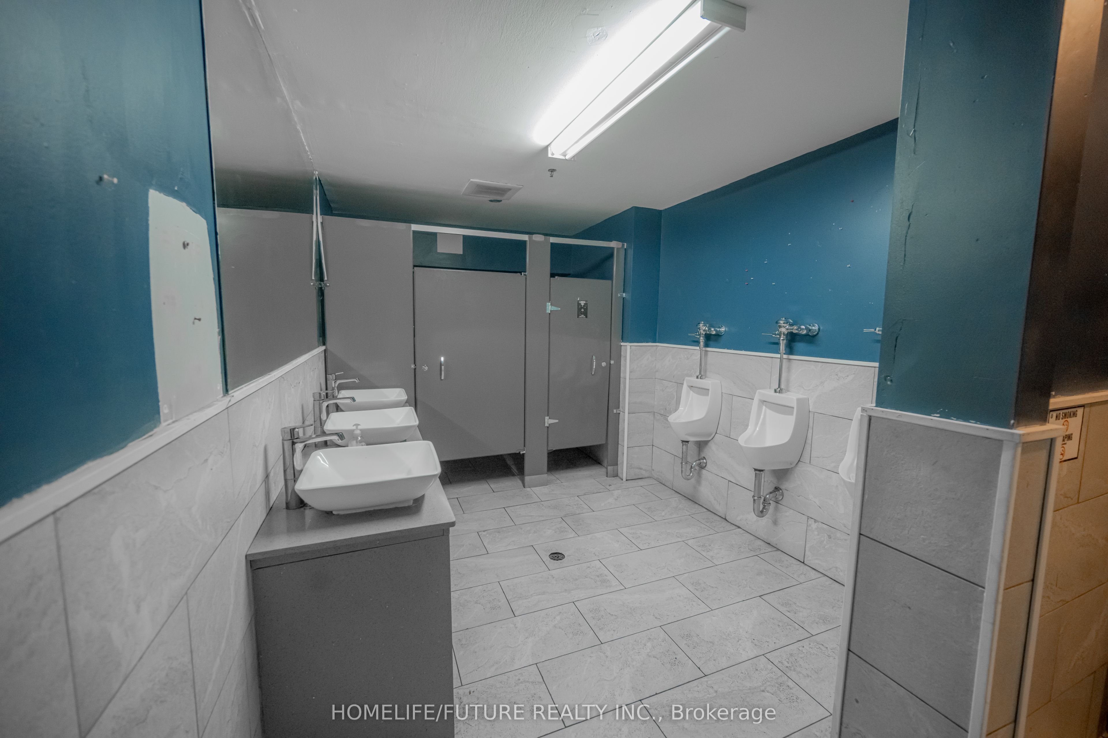 #202/203 - 880 Ellesmere Road Property Photo 17