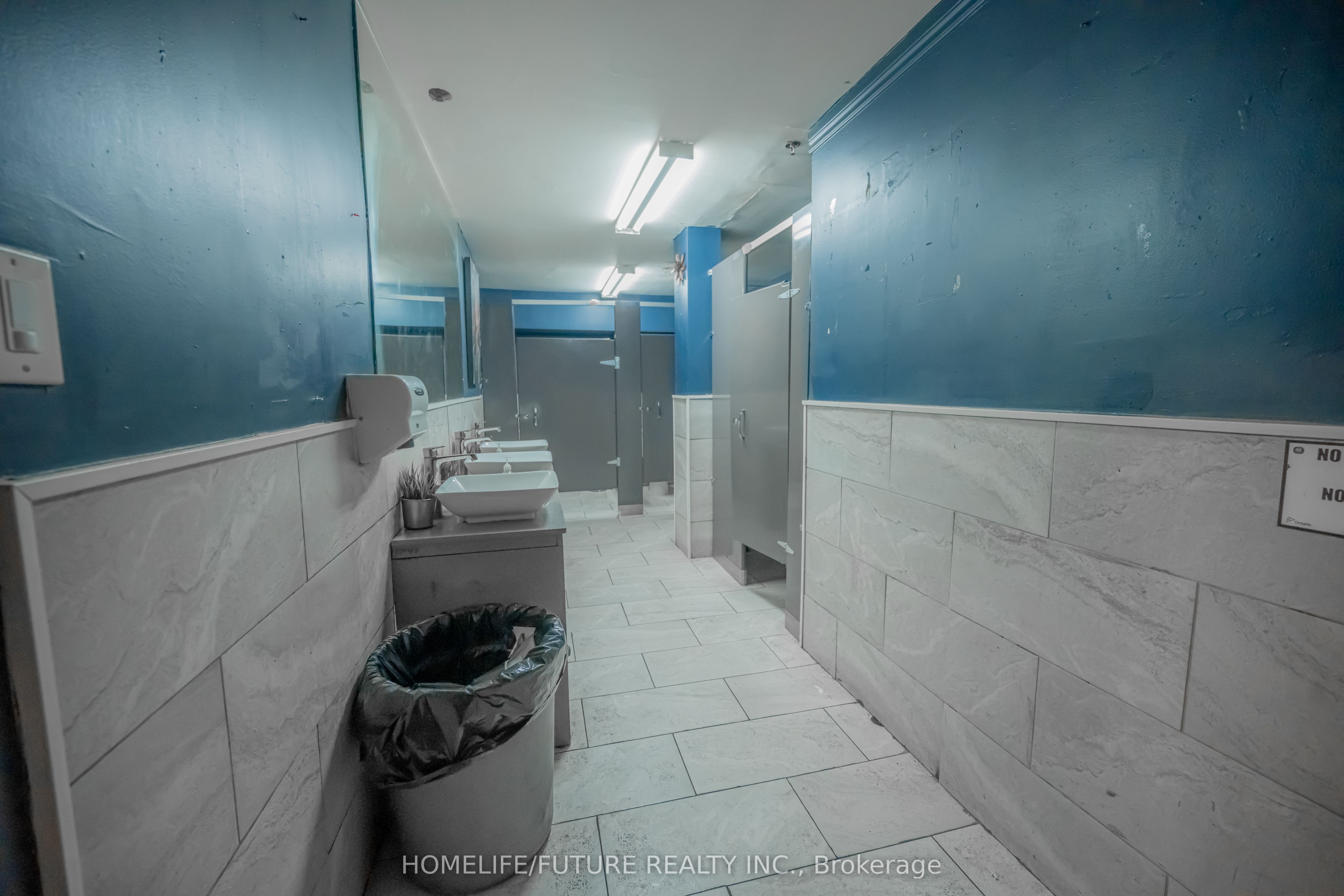 #202/203 - 880 Ellesmere Road Property Photo 18