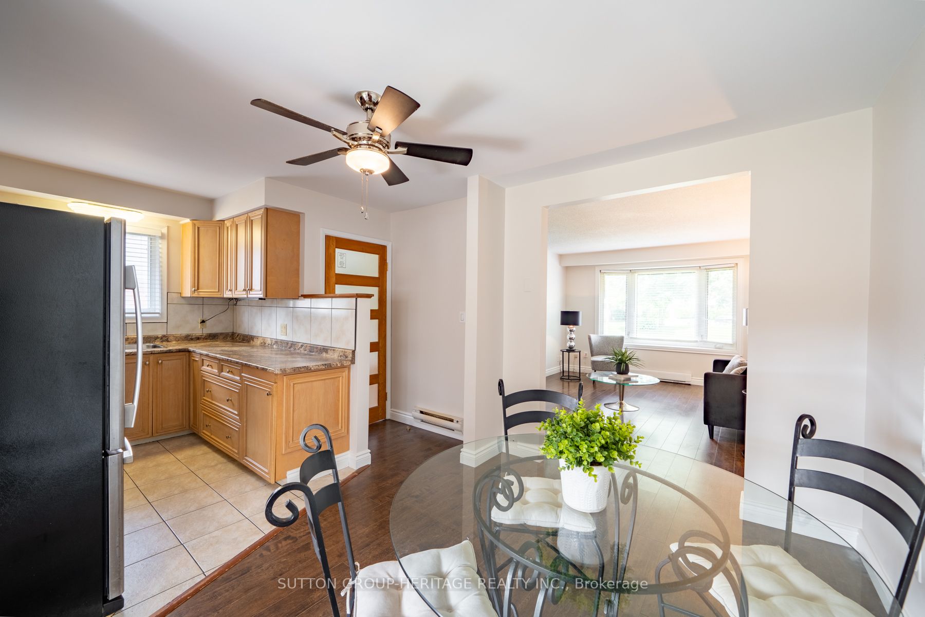 1267 Oxford St Property Photo 2
