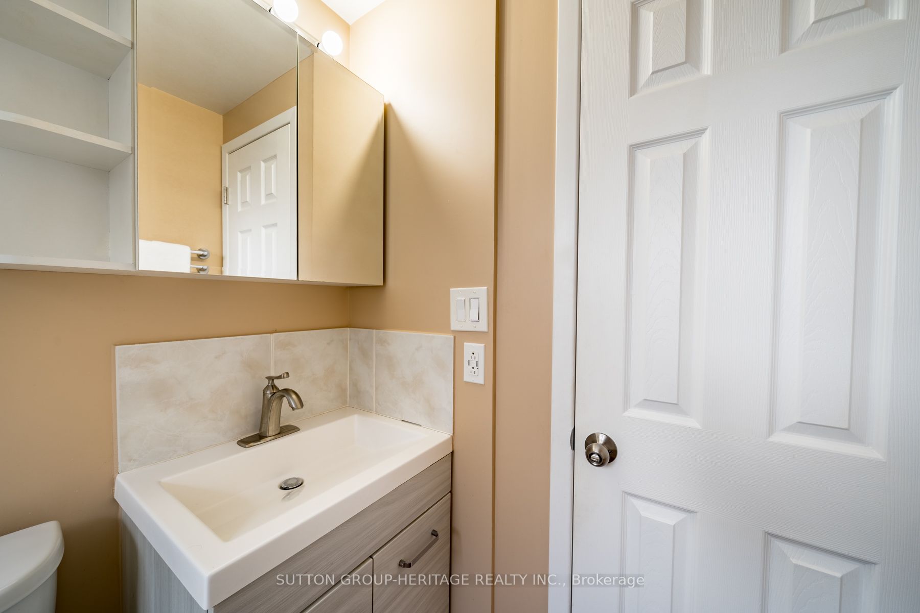 1267 Oxford St Property Photo 10