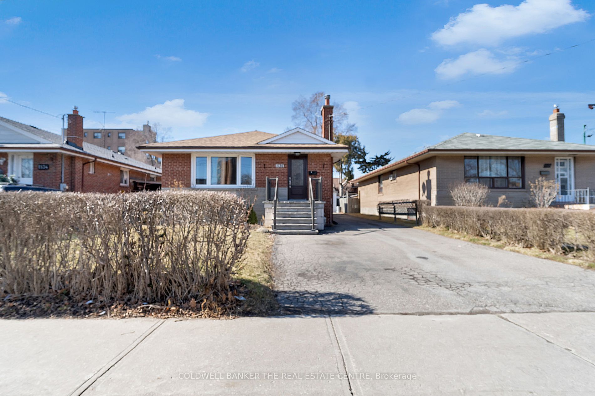 1136 Pharmacy Ave Property Photo 2
