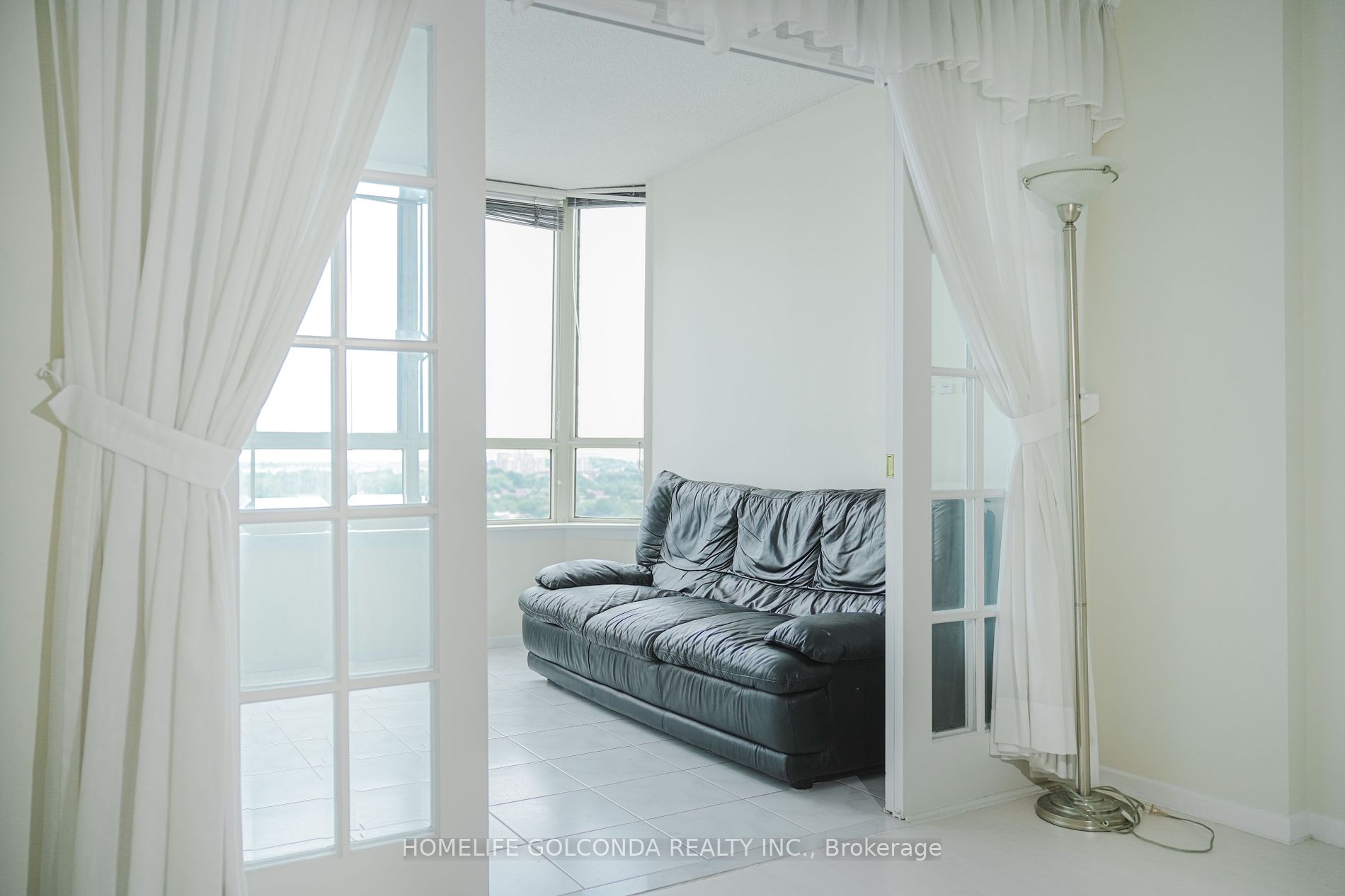225 Bamburgh Circ 07 Property Photo 6