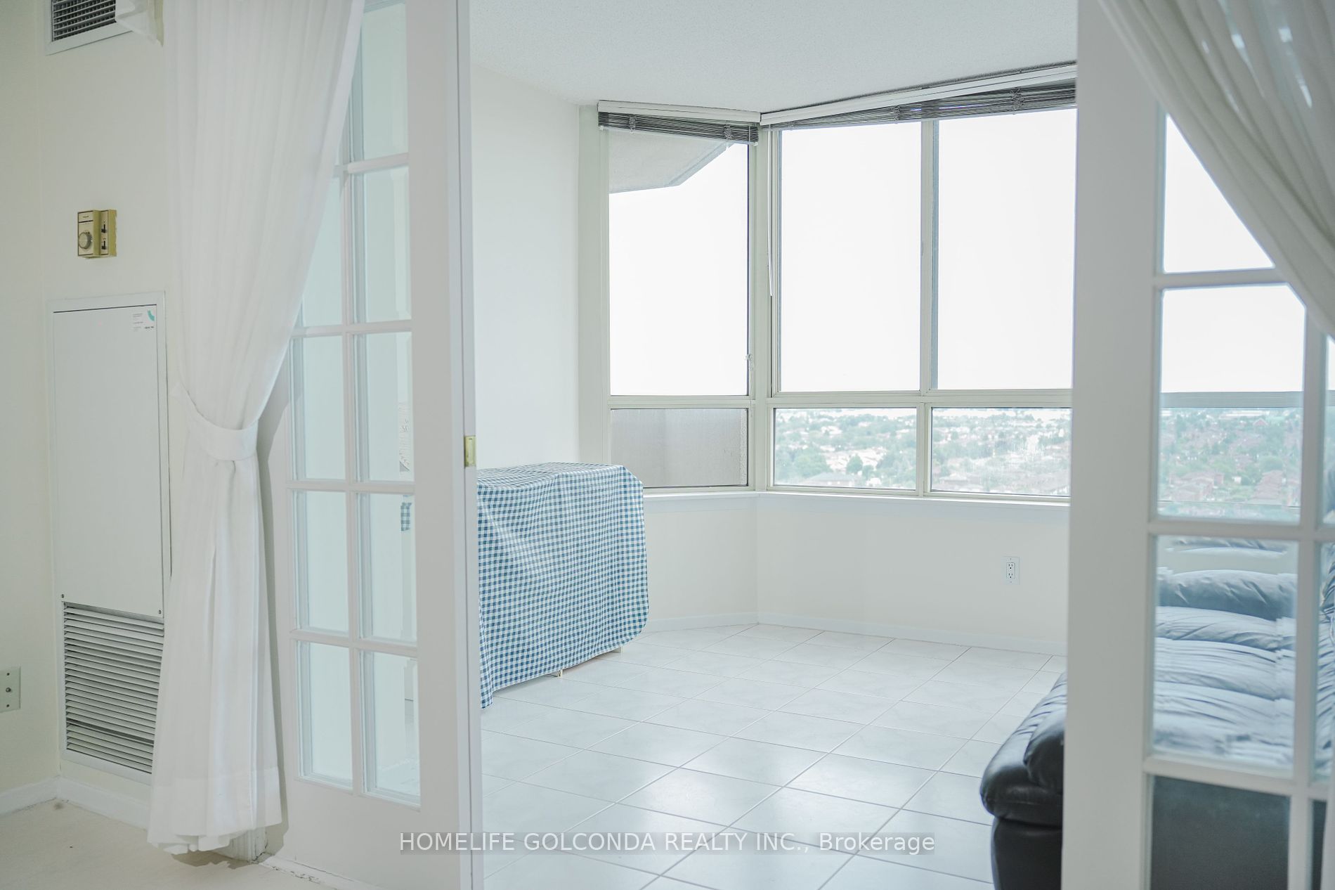 225 Bamburgh Circ 07 Property Photo 7