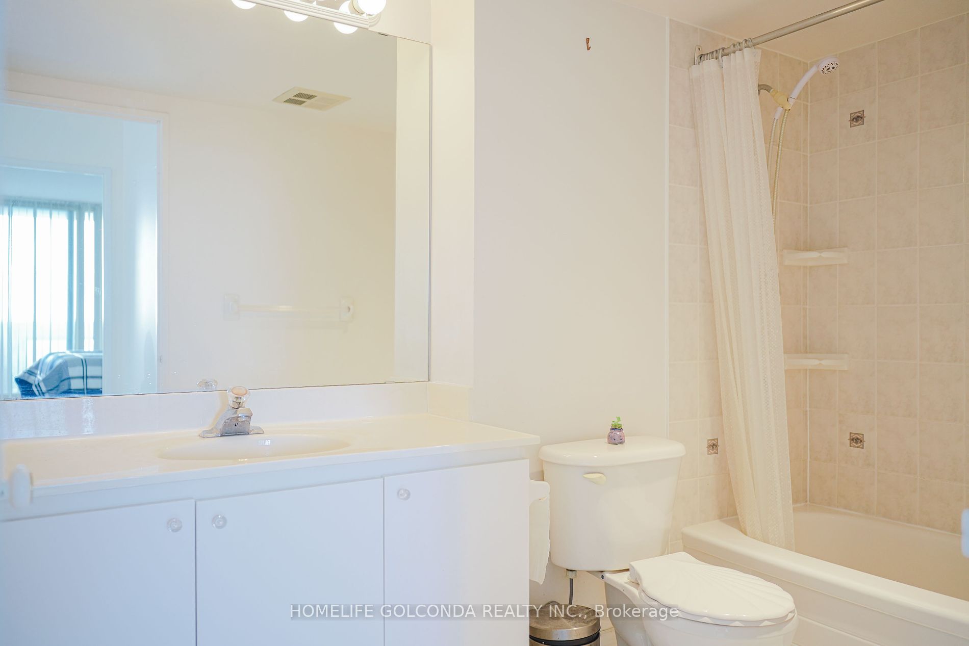 225 Bamburgh Circ 07 Property Photo 13