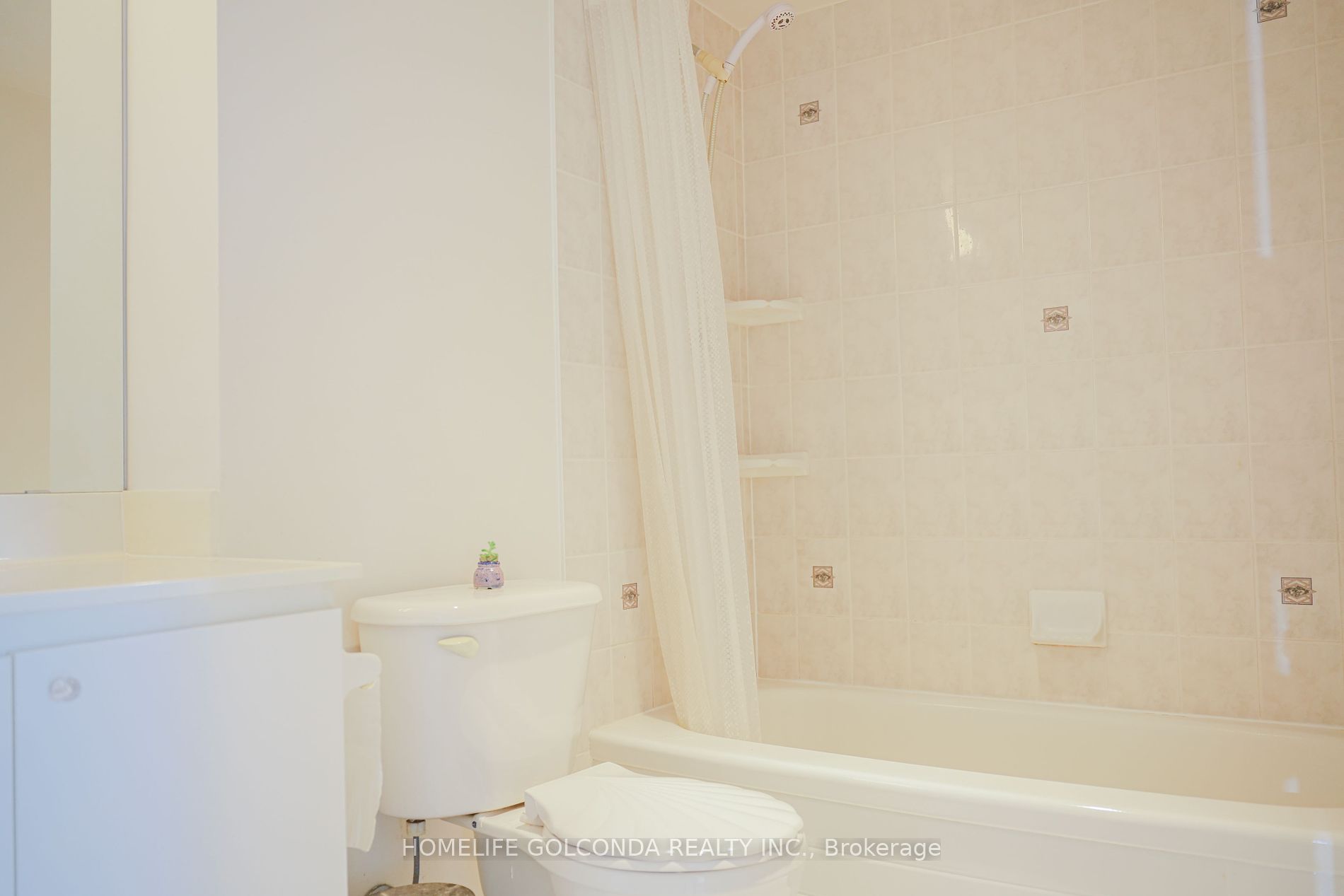 225 Bamburgh Circ 07 Property Photo 15