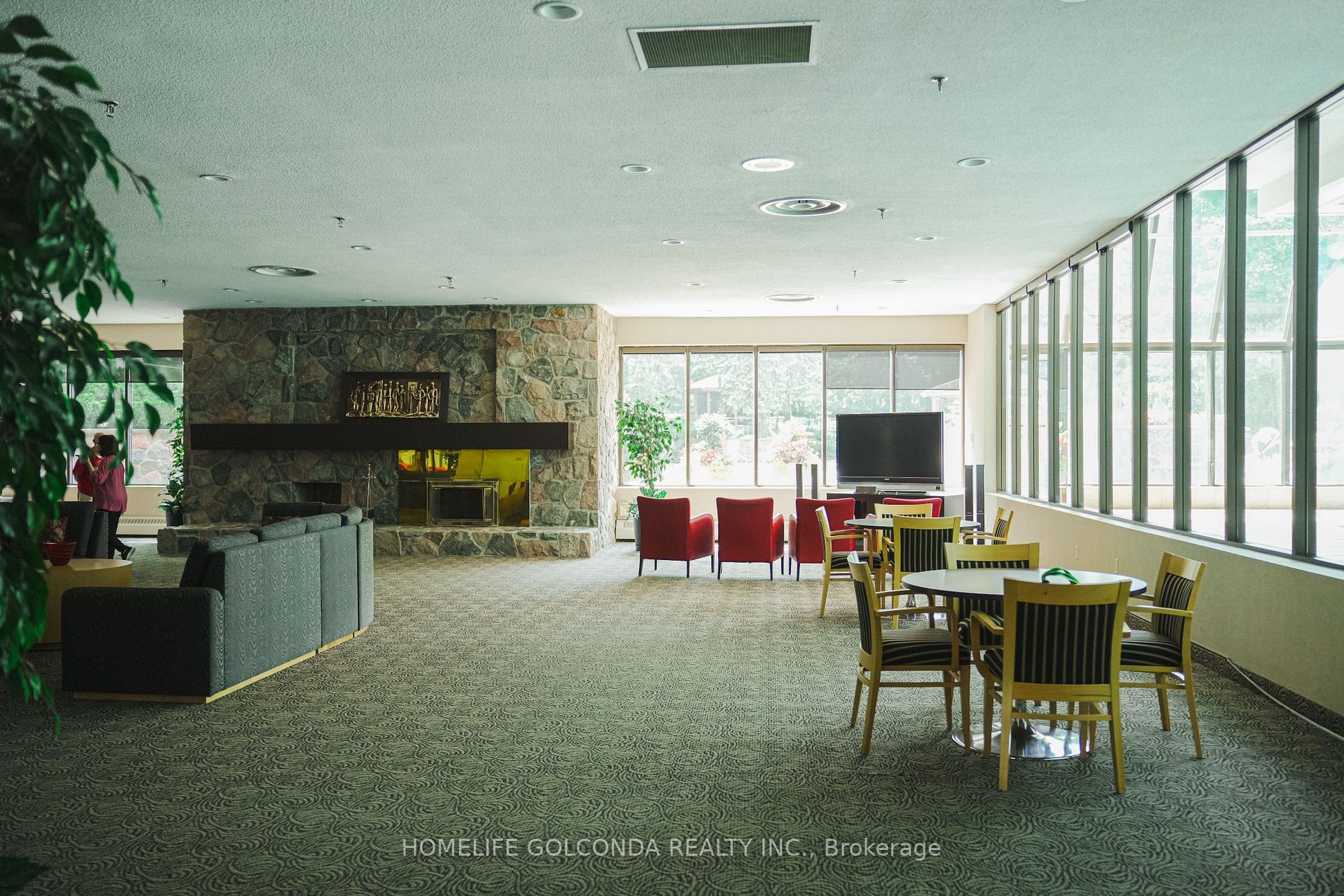 225 Bamburgh Circ 07 Property Photo 19