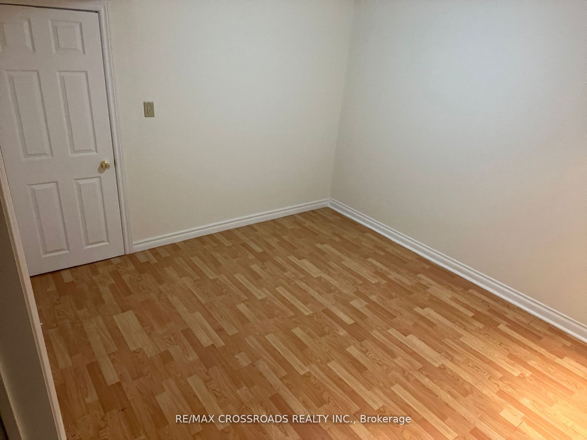 27 Bobolink Ave Property Photo 4