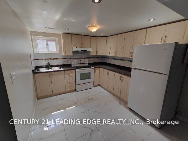 256 Harmony Rd N Property Photo 10