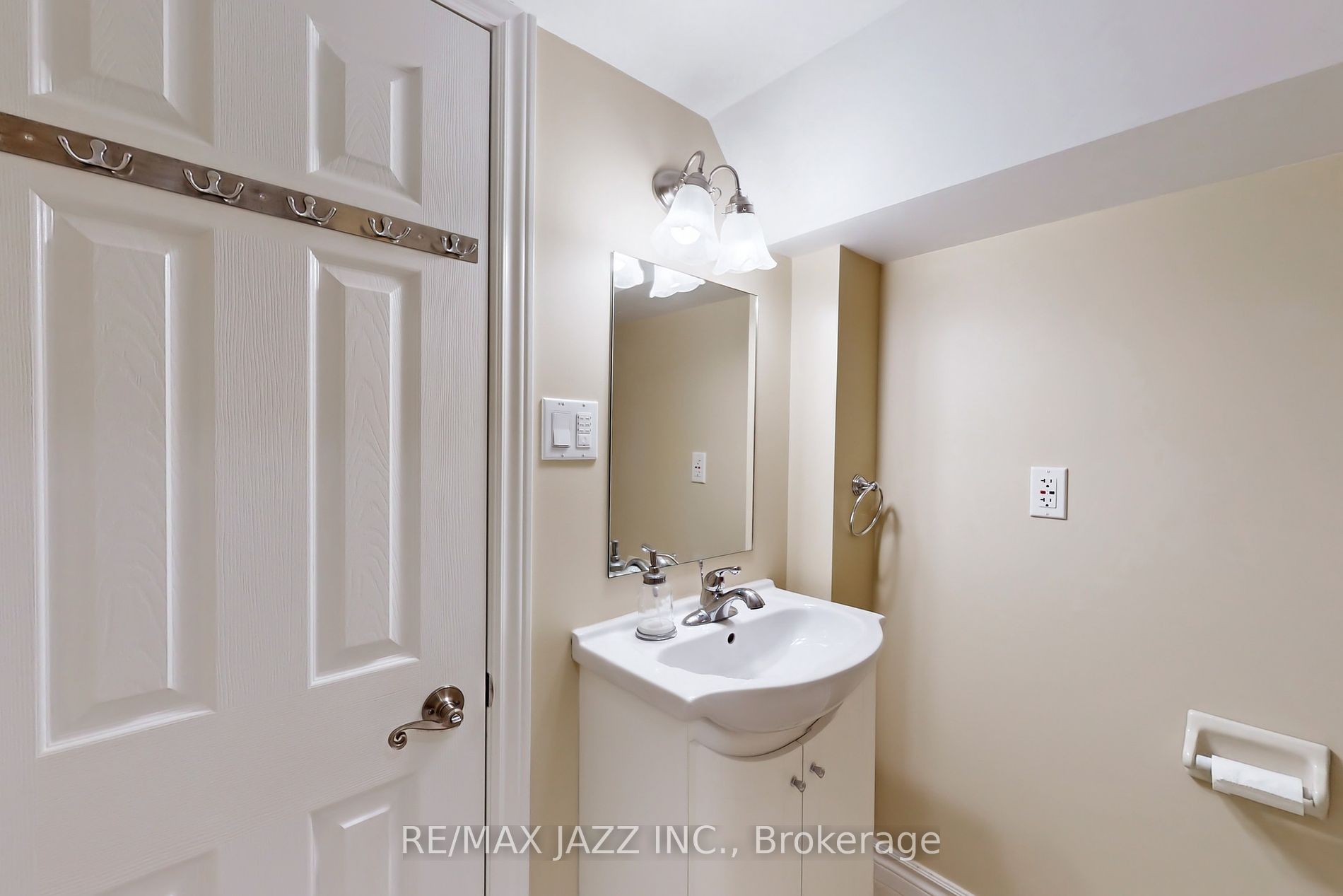 692 Avery Crt Property Photo 24