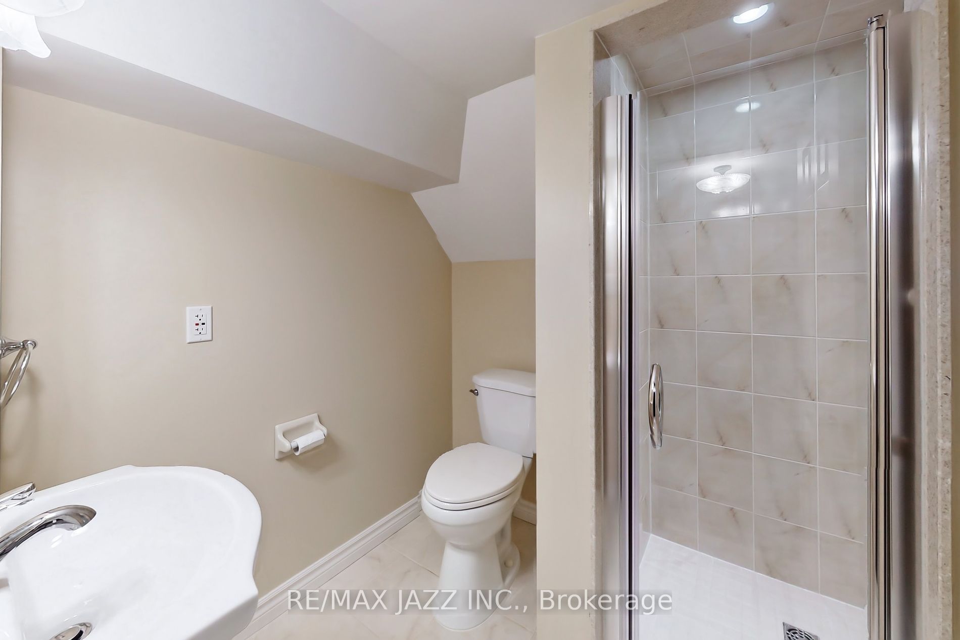 692 Avery Crt Property Photo 25