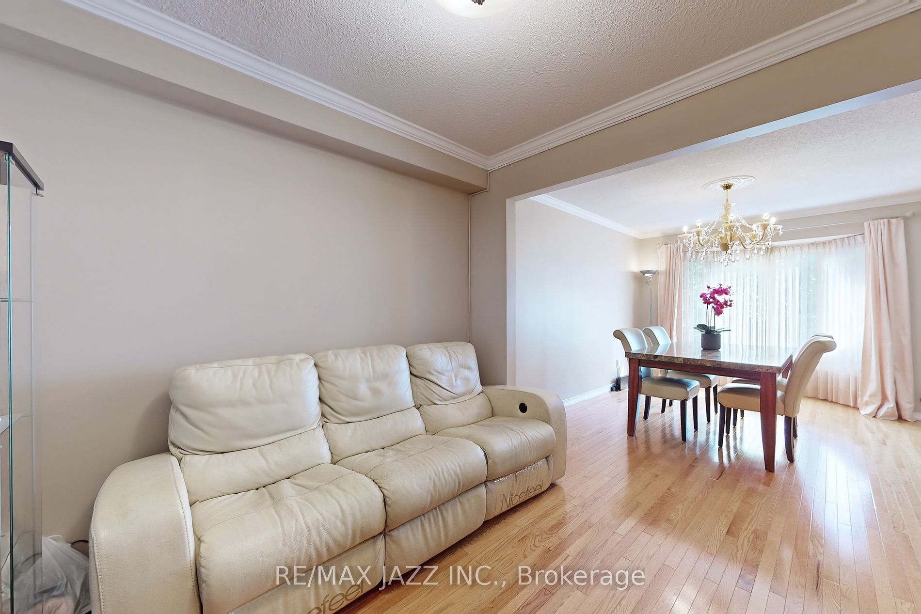 692 Avery Crt Property Photo 37