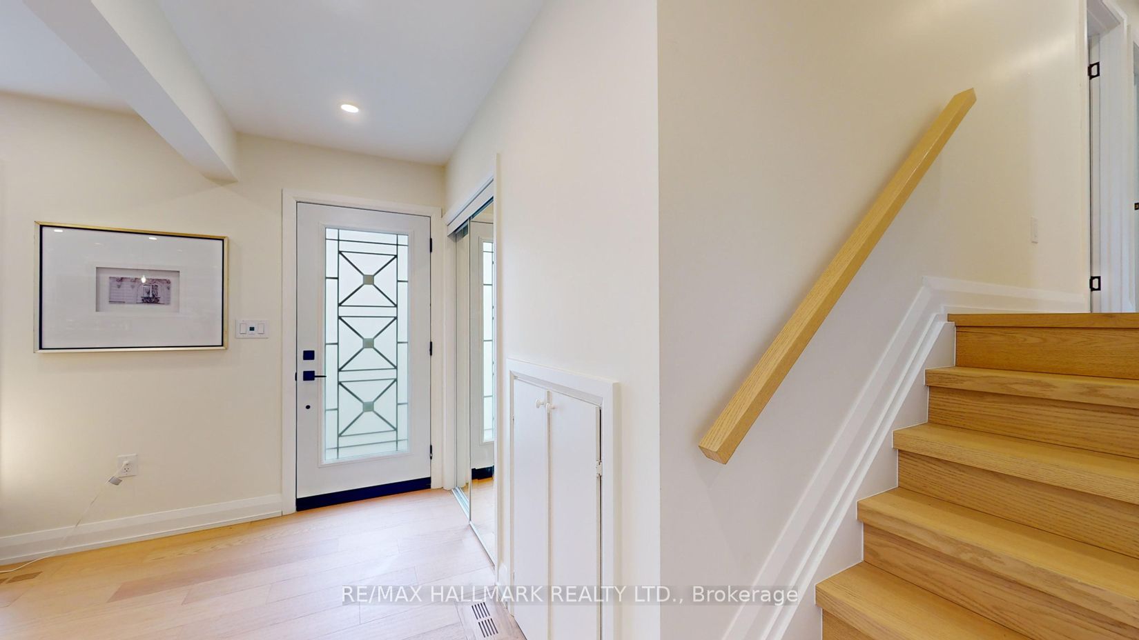 2 Clanwilliam Crt Property Photo 4
