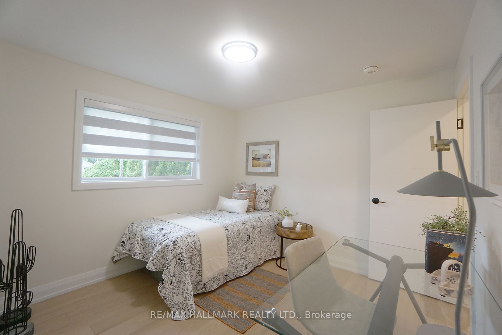 2 Clanwilliam Crt Property Photo 9