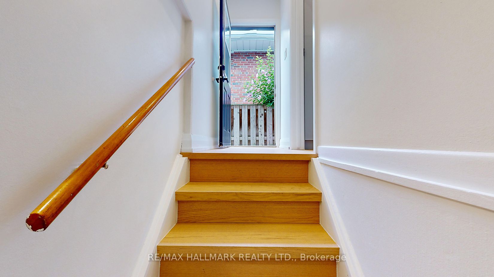 2 Clanwilliam Crt Property Photo 13