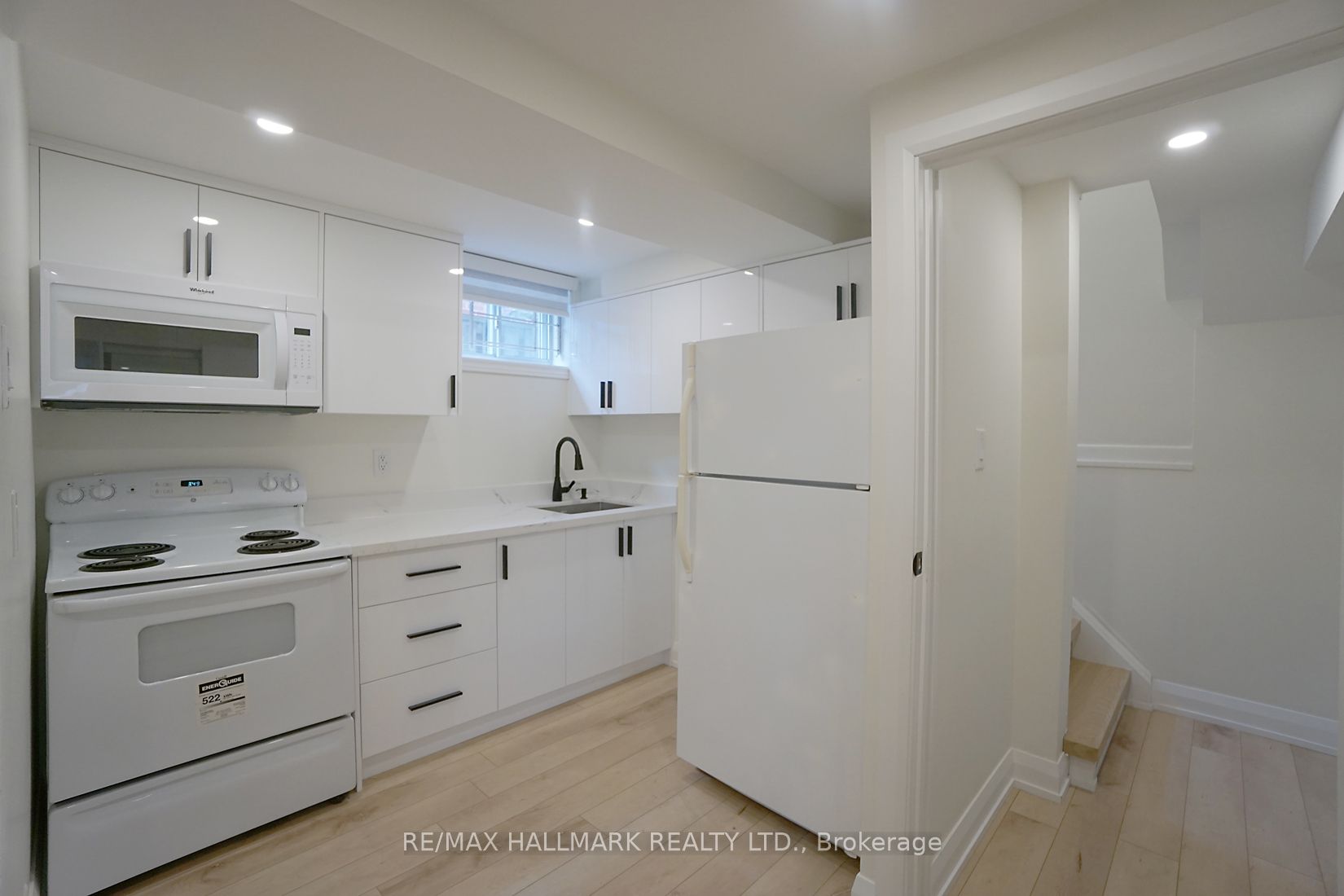 2 Clanwilliam Crt Property Photo 16