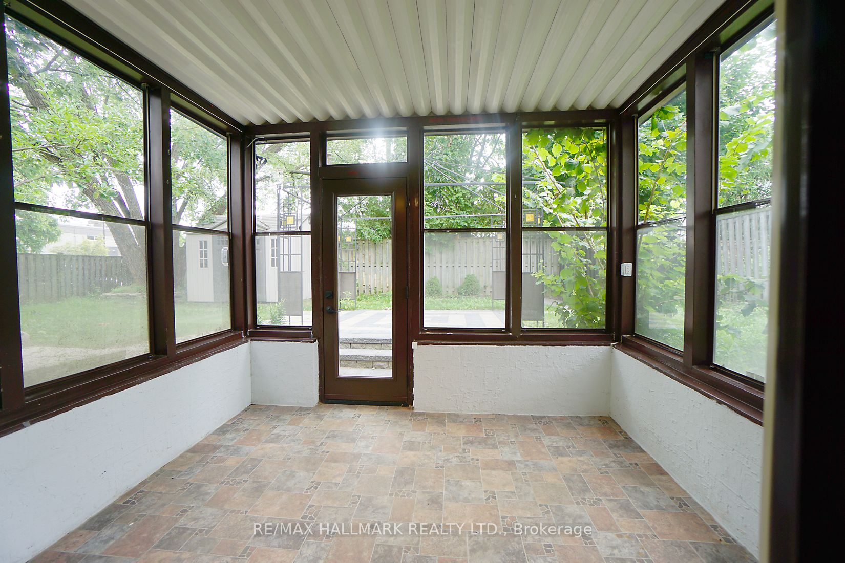 2 Clanwilliam Crt Property Photo 22