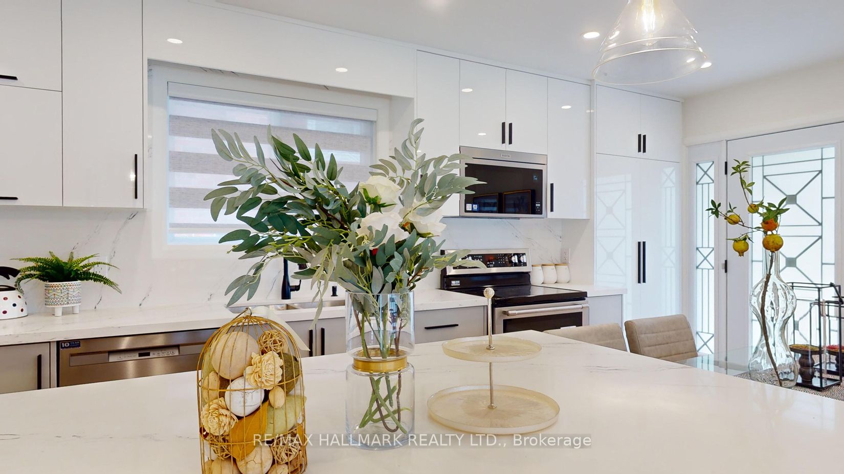 2 Clanwilliam Crt Property Photo 36