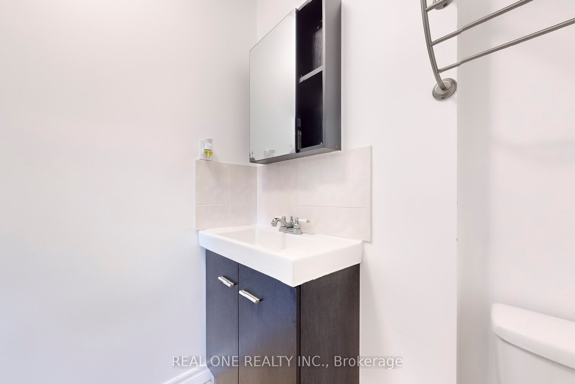 54 Bonis Ave 45 Property Photo 25