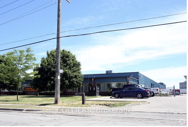 #4-5 - 25 Metropolitan Road Property Photo 1