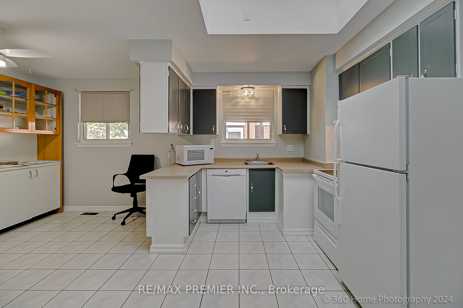 151 Clements Rd E Property Photo 24