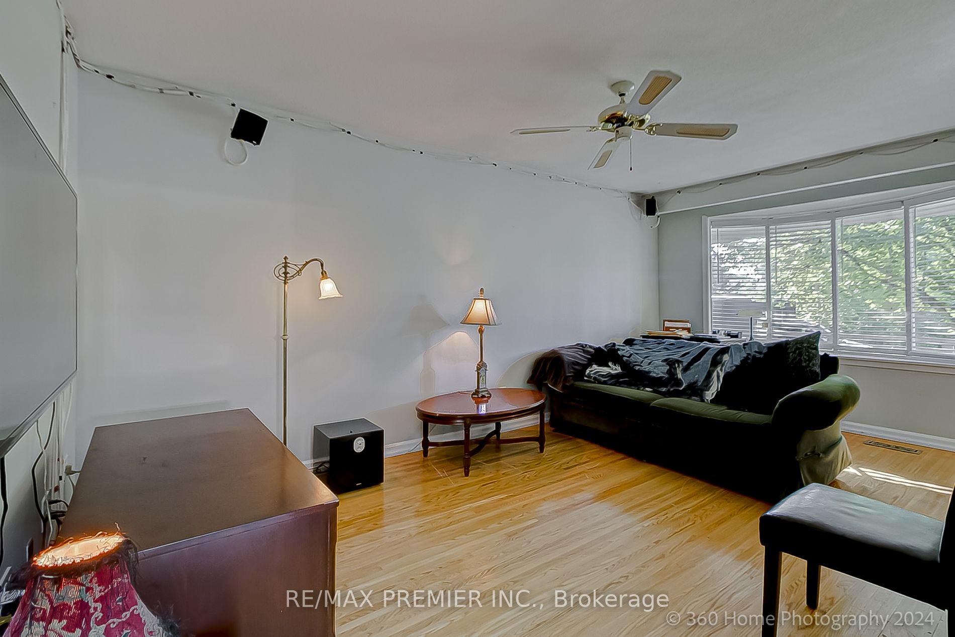 151 Clements Rd E Property Photo 27