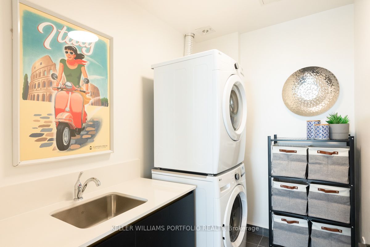 1285 Queen St E 6 Property Photo 10