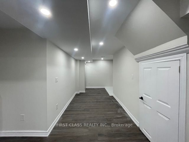 2588 Standardbred Dr Property Photo 4