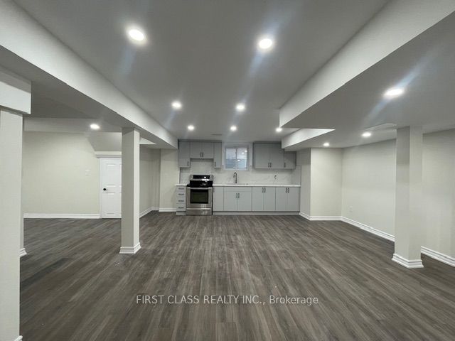 2588 Standardbred Dr Property Photo 5
