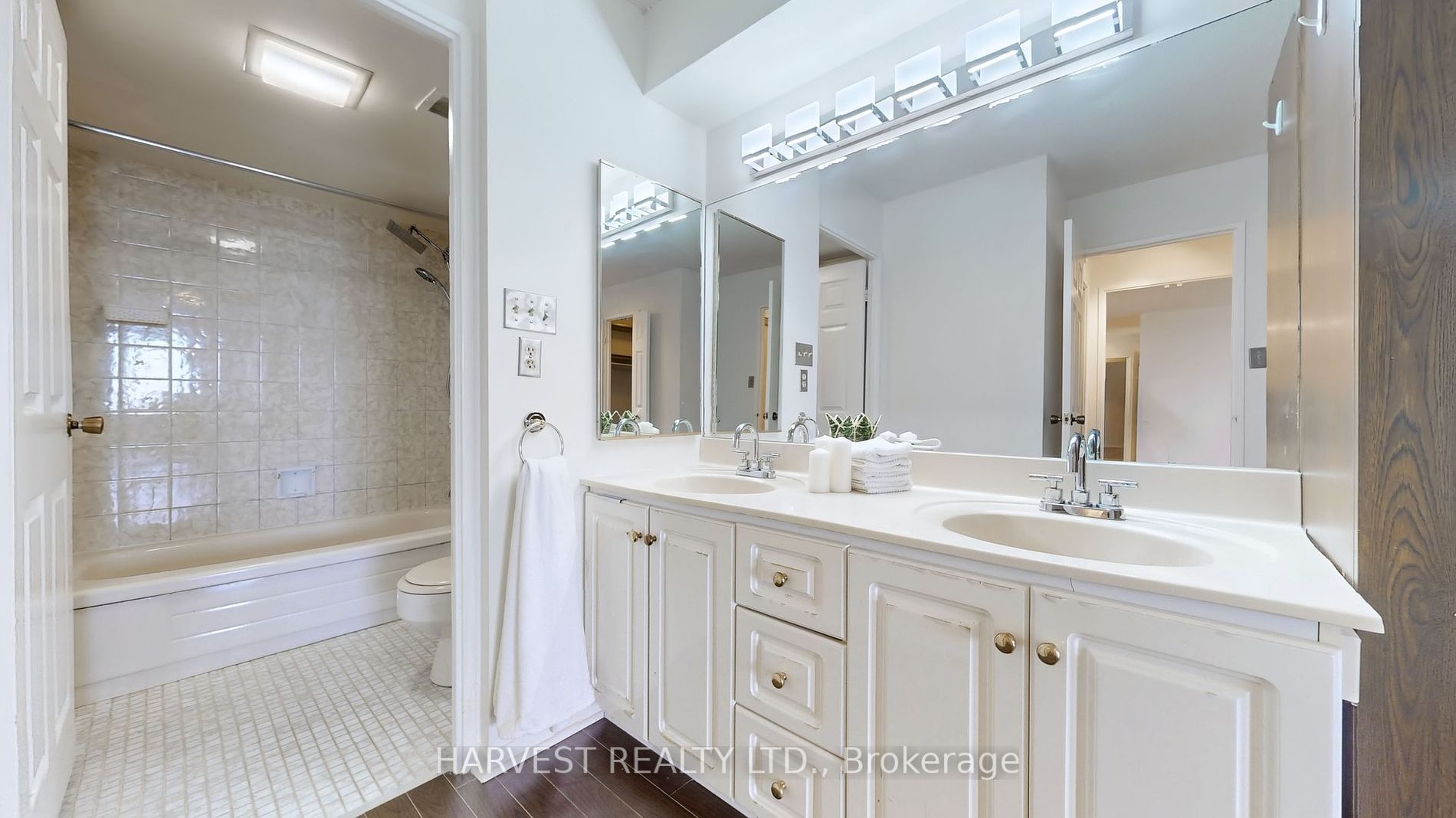 2350 Bridletowne Circ 02 Property Photo 15