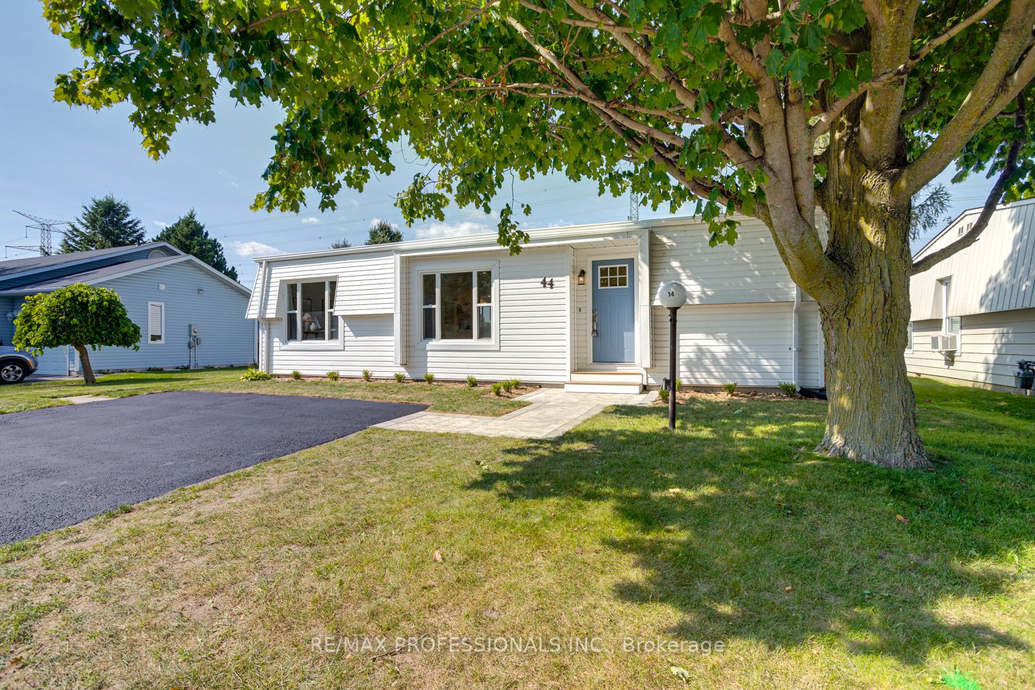 44 Wilmot Tr Property Photo