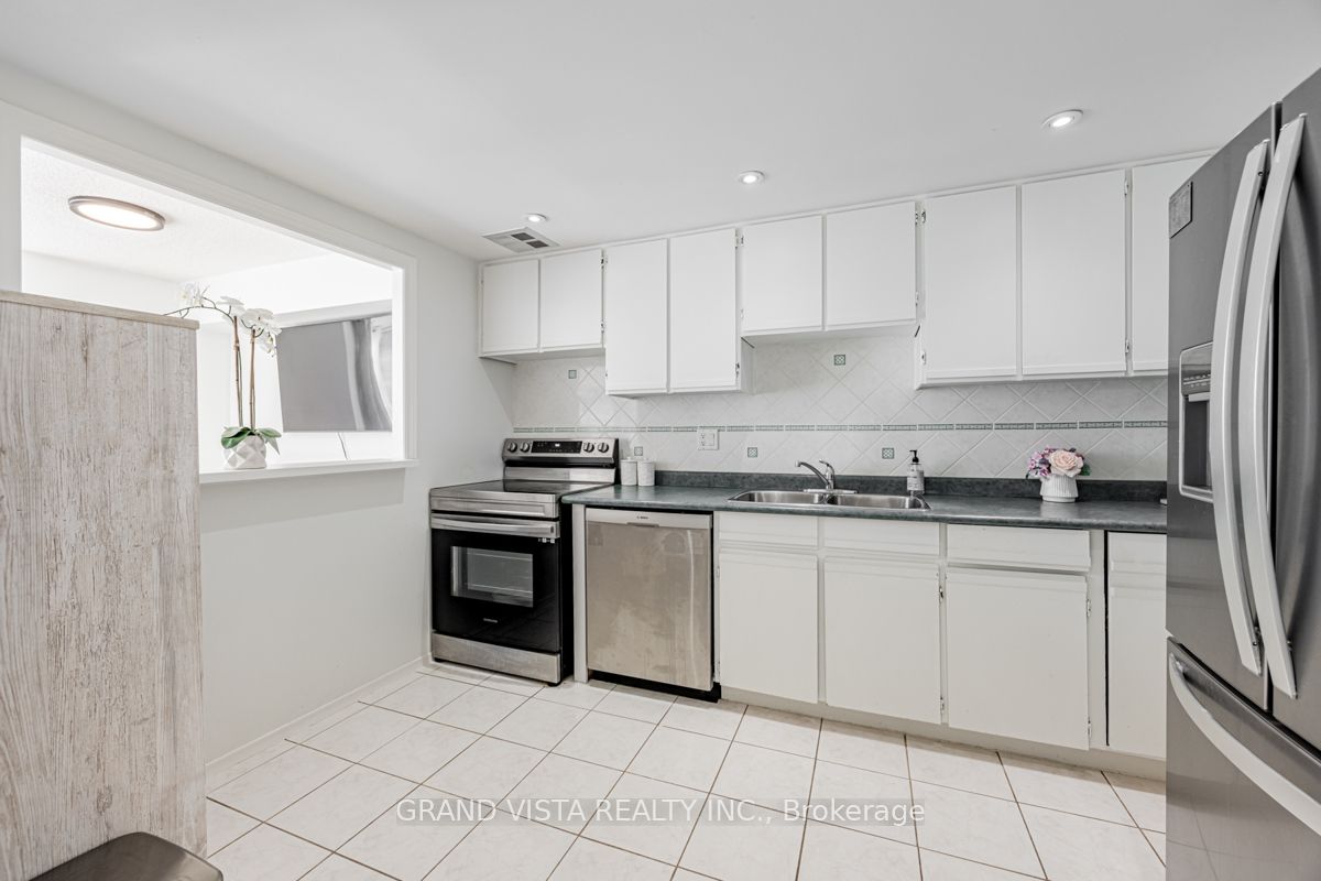 10 Dean Park Rd 5 Property Photo 6