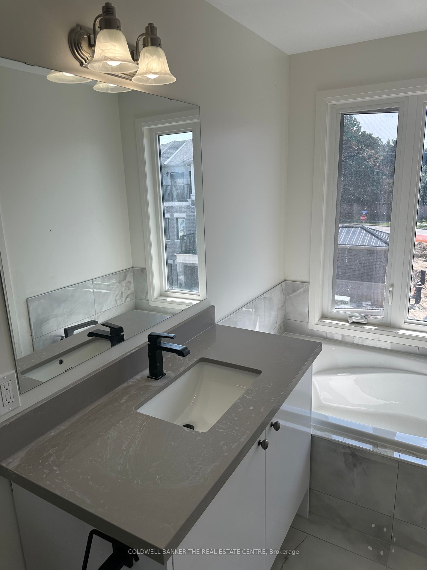 18 Gerry Henry Lane Property Photo 7