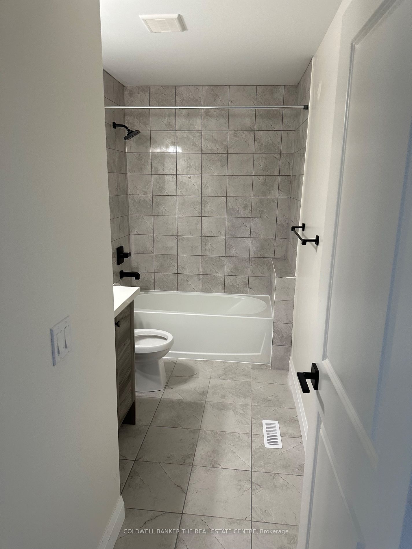18 Gerry Henry Lane Property Photo 13