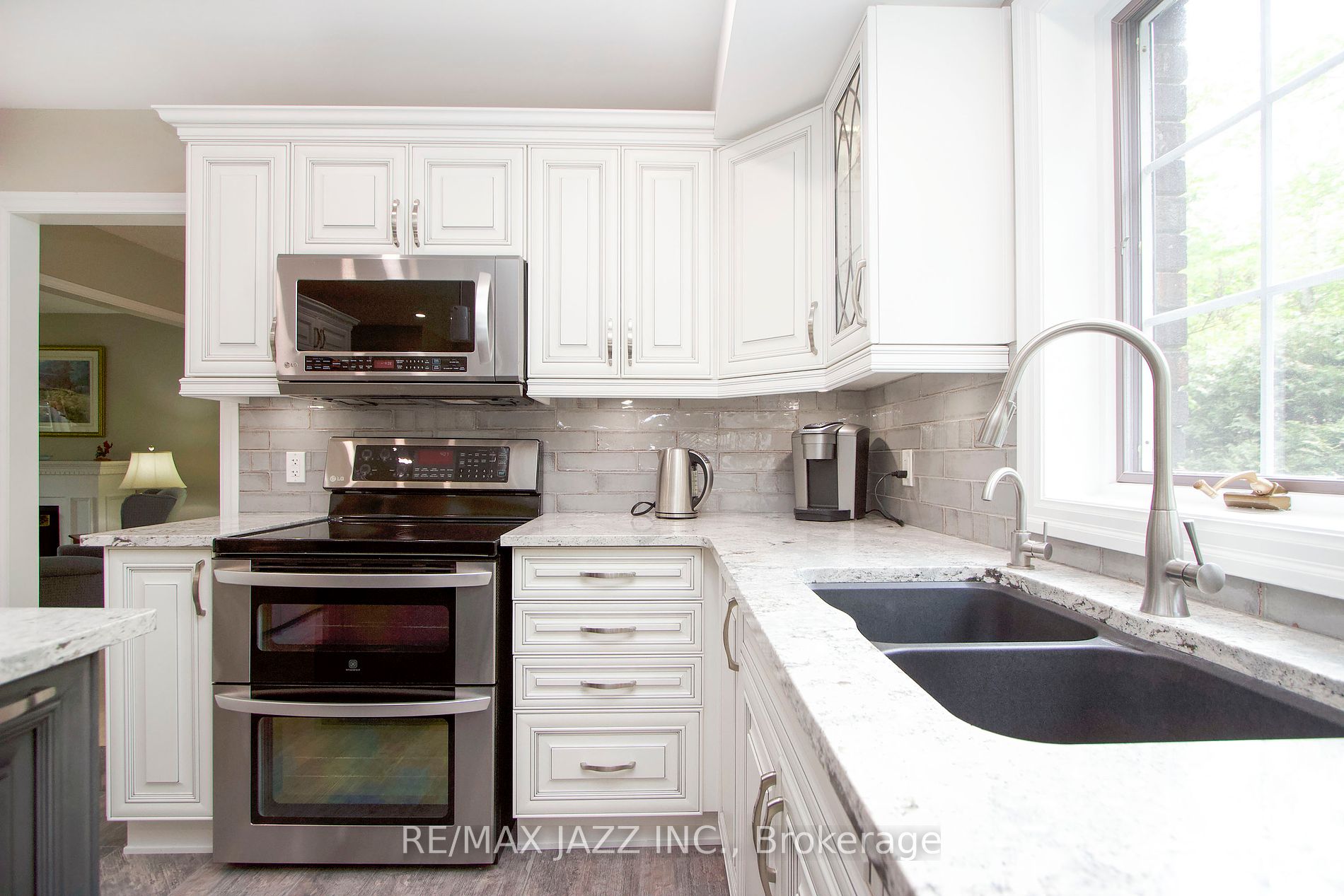 35 Castle Harbour Dr Property Photo 3