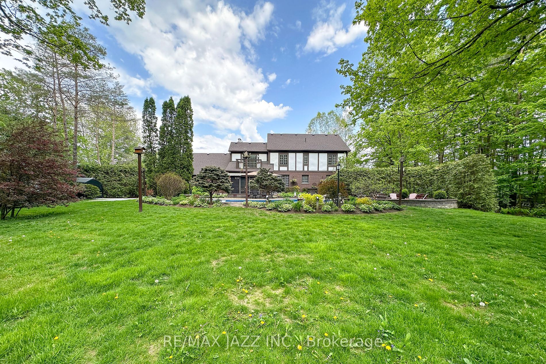 35 Castle Harbour Dr Property Photo 19