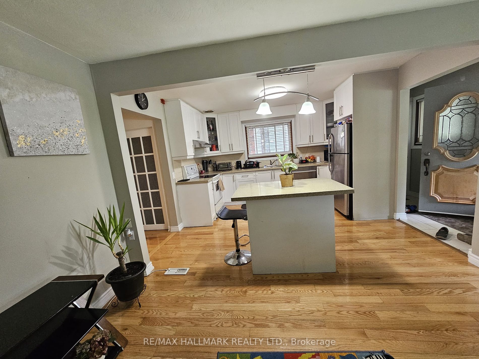 205 Grenfell St Property Photo 6