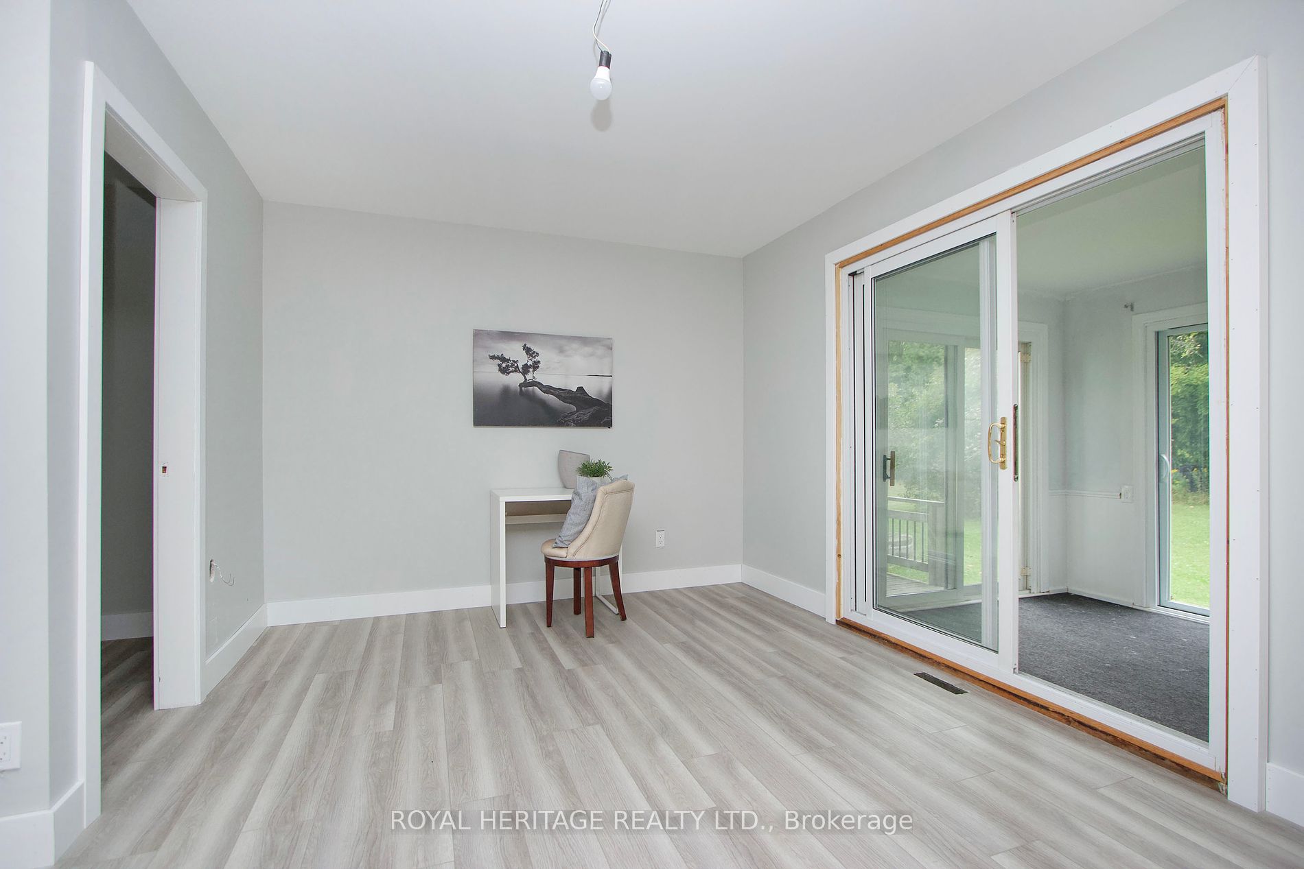 11450 Simcoe St Property Photo 7