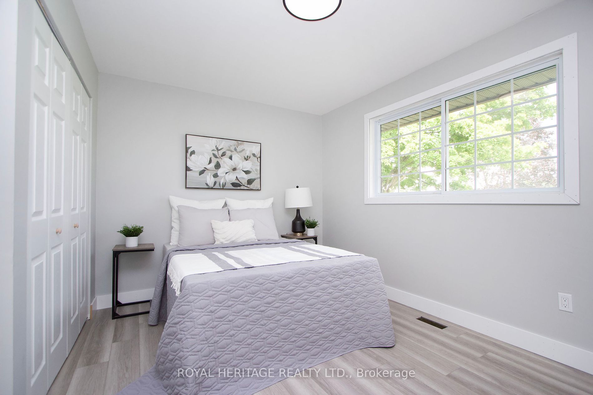 11450 Simcoe St Property Photo 11