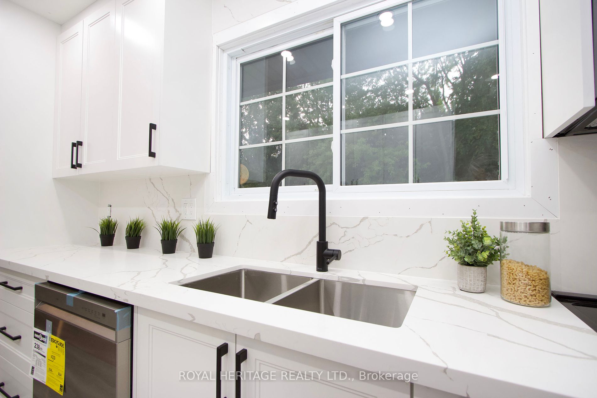 11450 Simcoe St Property Photo 28