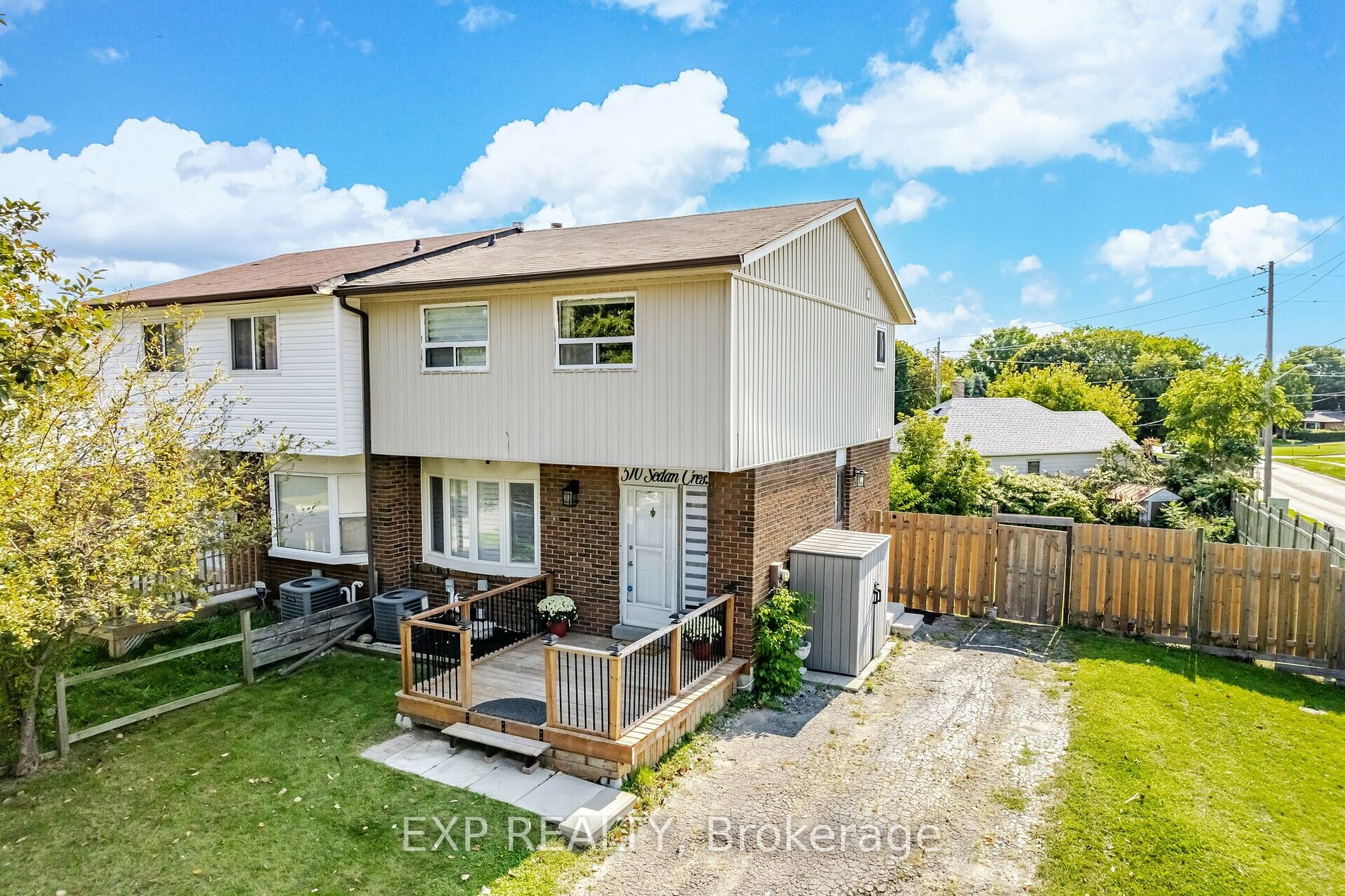 510 Sedan Cres Property Photo 1