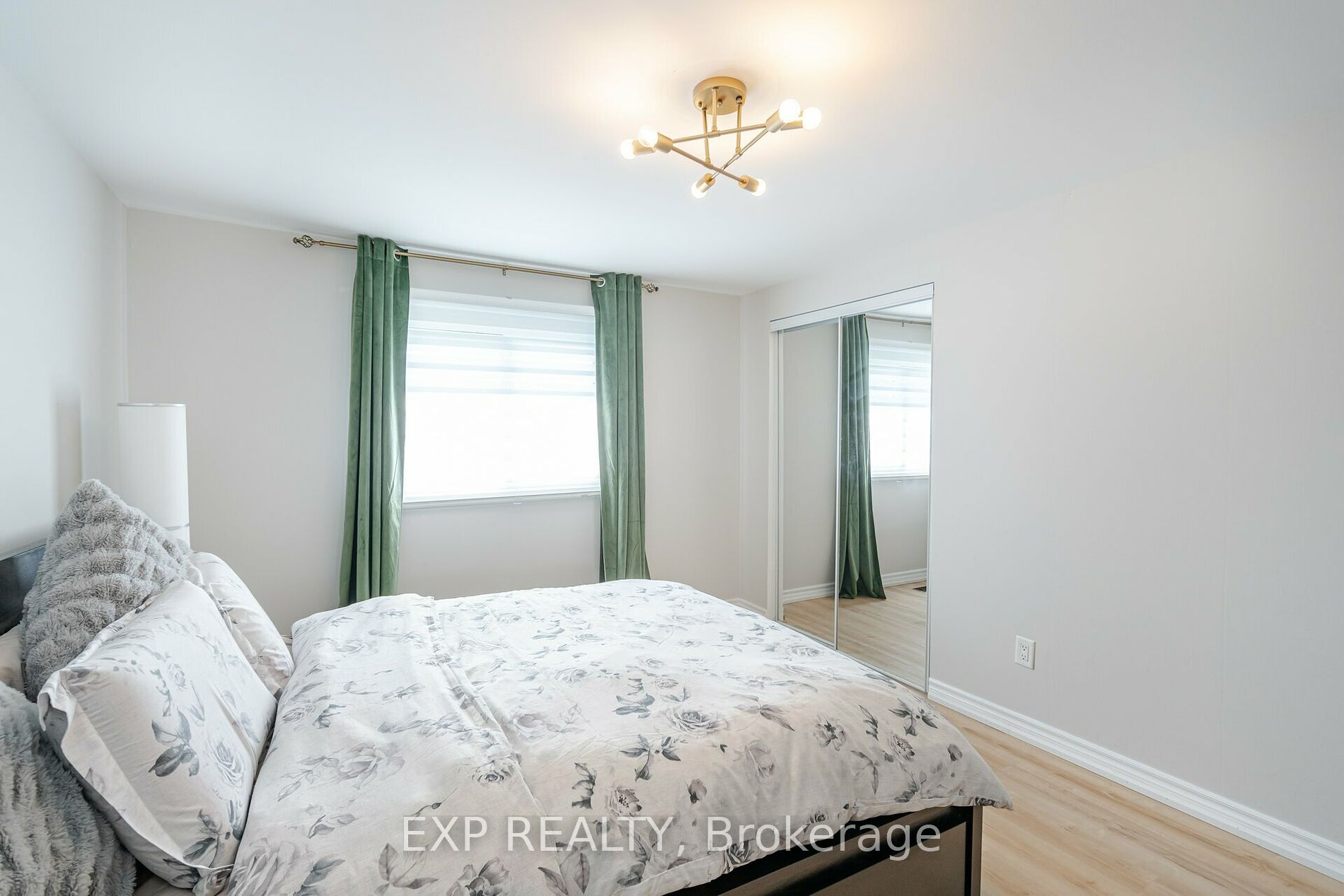 510 Sedan Cres Property Photo 14