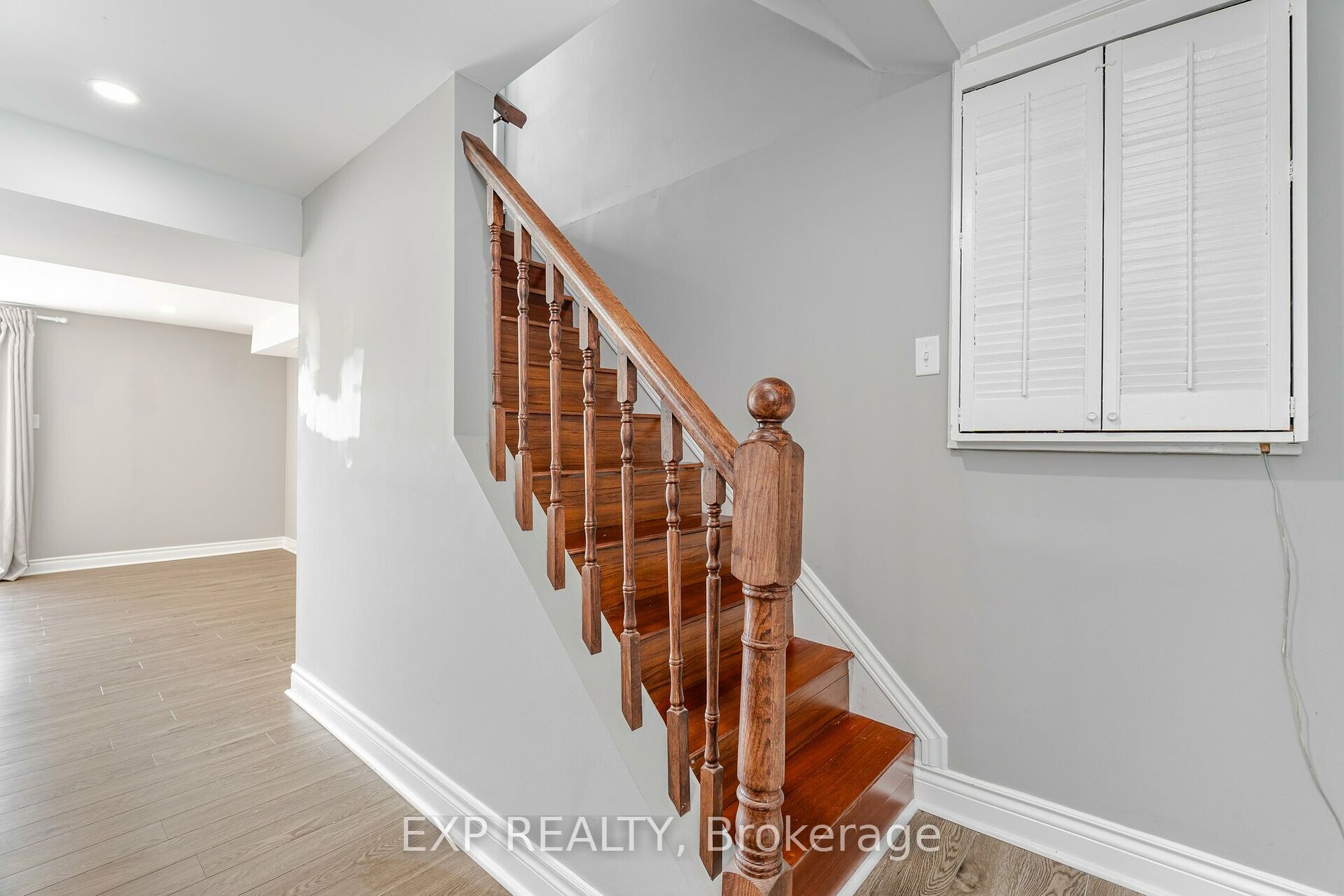 510 Sedan Cres Property Photo 20