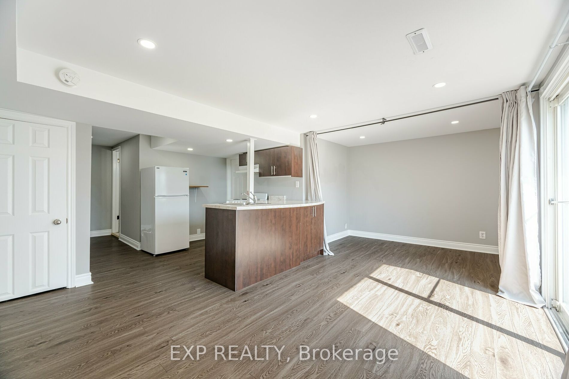 510 Sedan Cres Property Photo 24