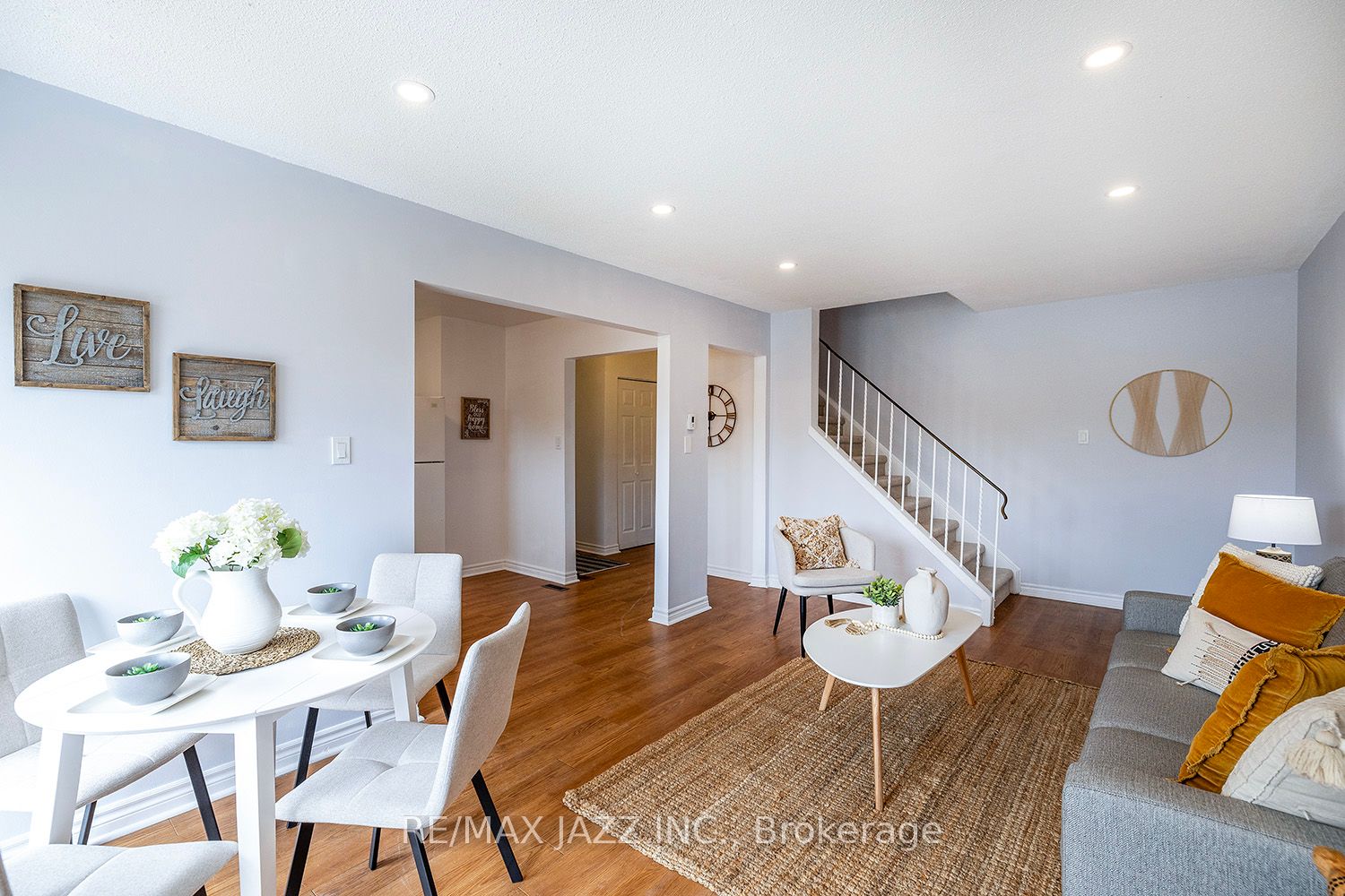 1333 Mary St N 70 Property Photo 2