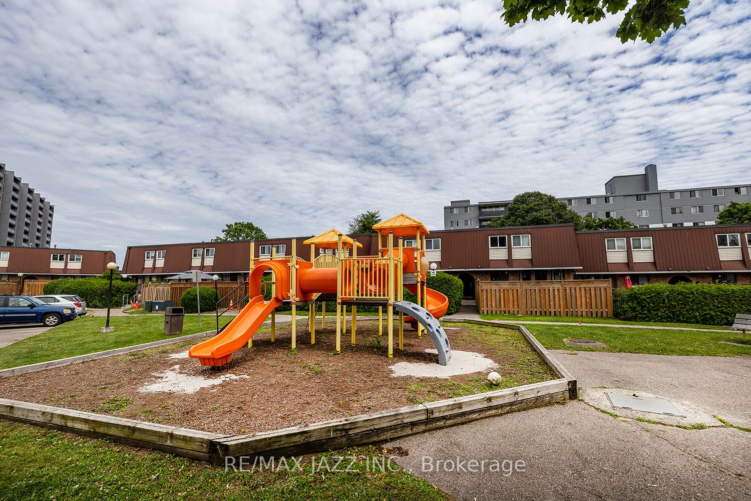 1333 Mary St N 70 Property Photo 24