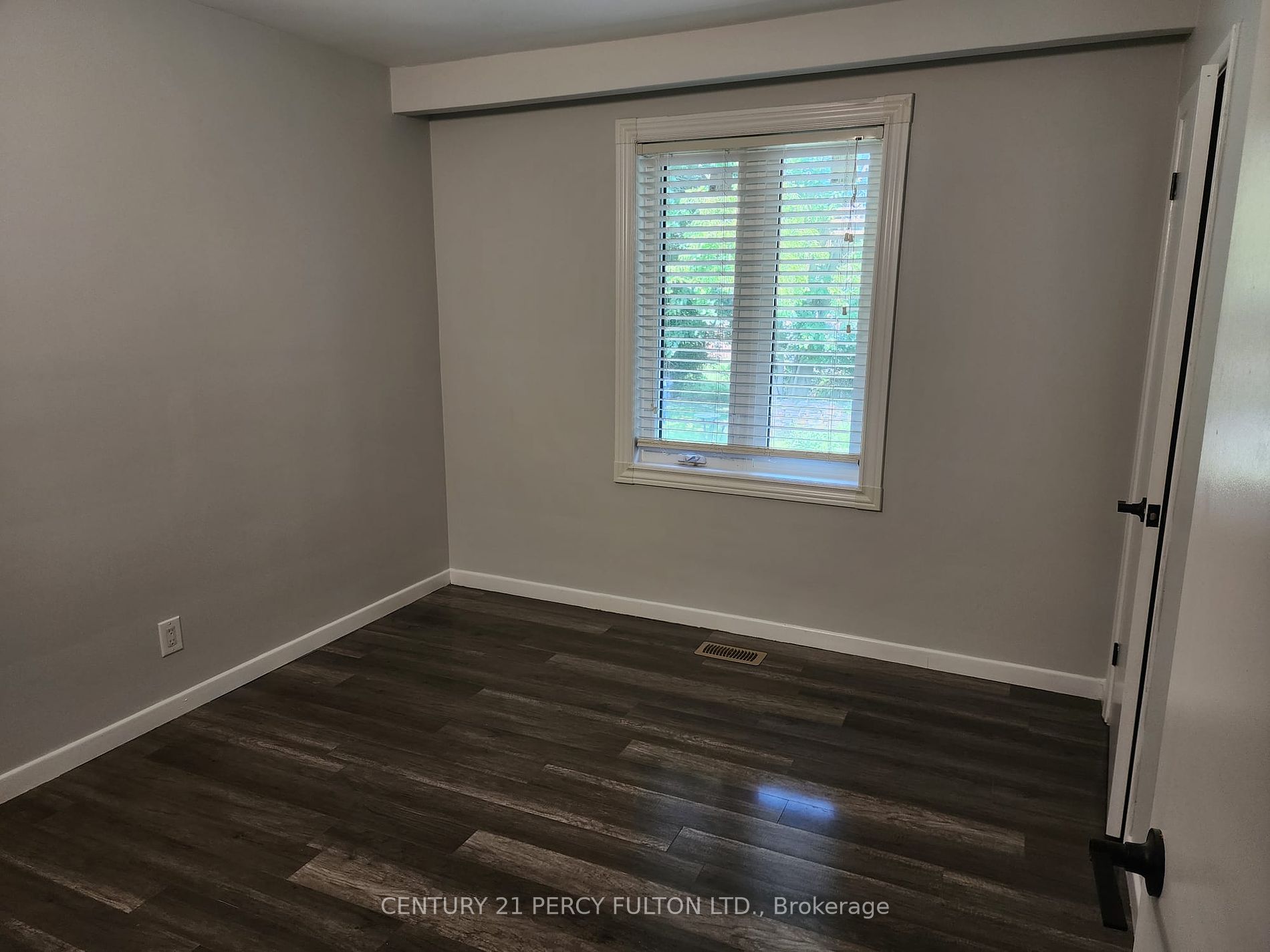 331 Jaybell Grve Property Photo 6