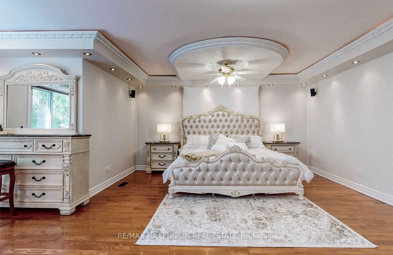 24 Royal Rouge Tr N Property Photo 2