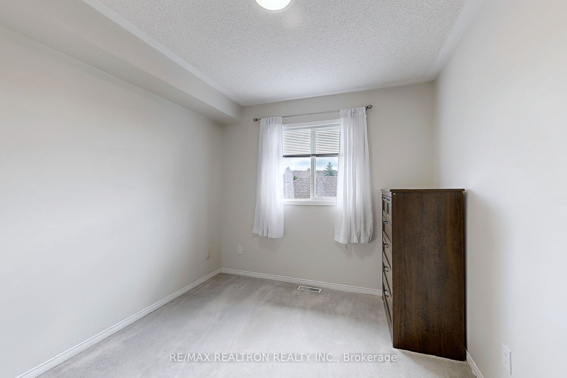 525 Church St N Property Photo 13